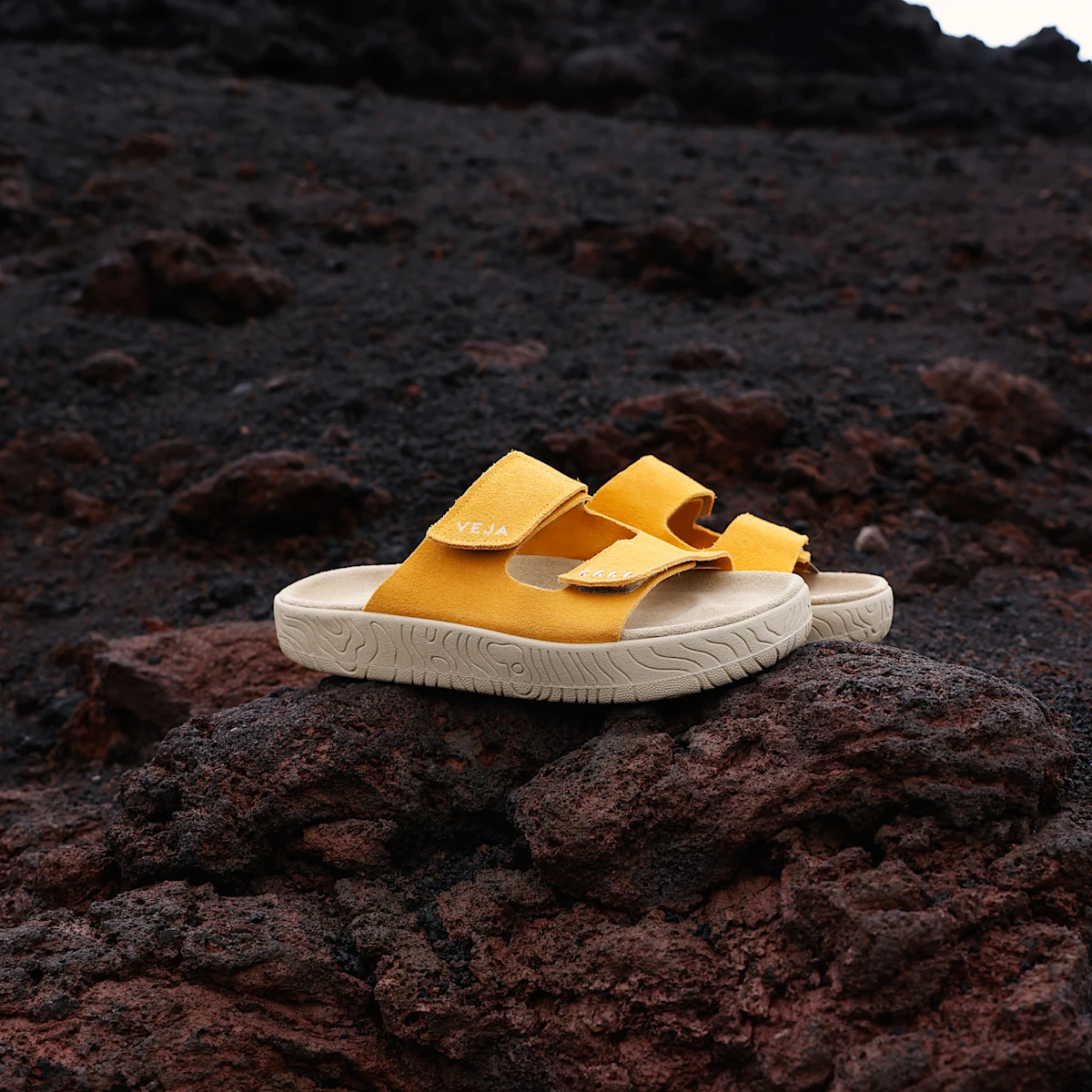 ETNA SUEDE SAFRAN ALMOND 7 ETNA SUEDE SAFRAN ALMOND
