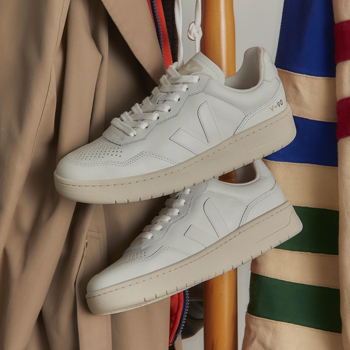 V-90 LEATHER WHITE