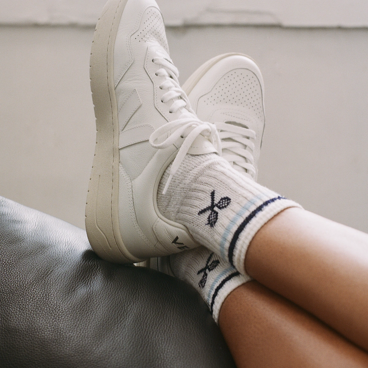 V-90 LEATHER WHITE
