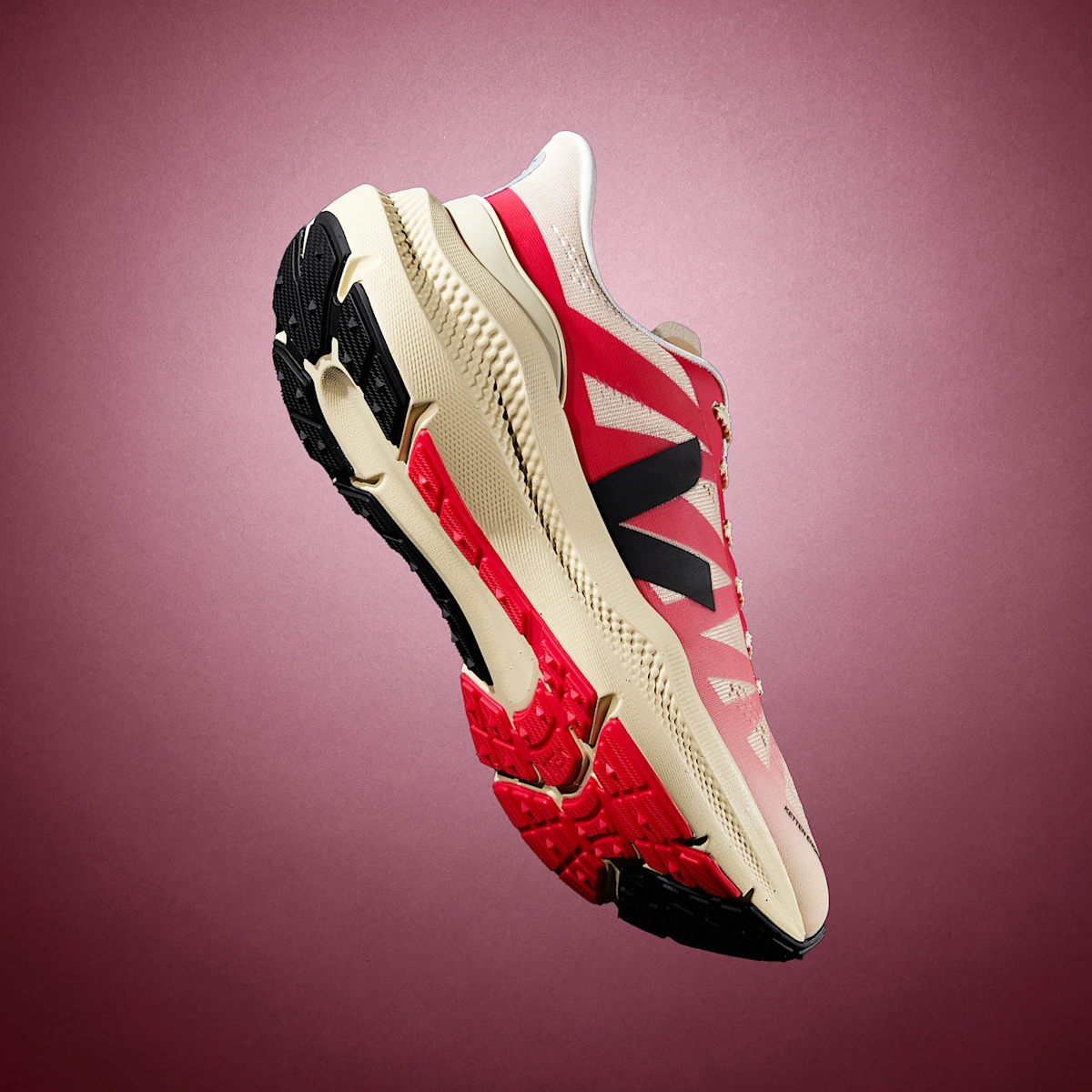 CONDOR 3 ADVANCED ENGINEERED-MESH ROSE GRADIENT CALCAIRE 5 CONDOR 3 ADVANCED ENGINEERED-MESH ROSE GRADIENT CALCAIRE