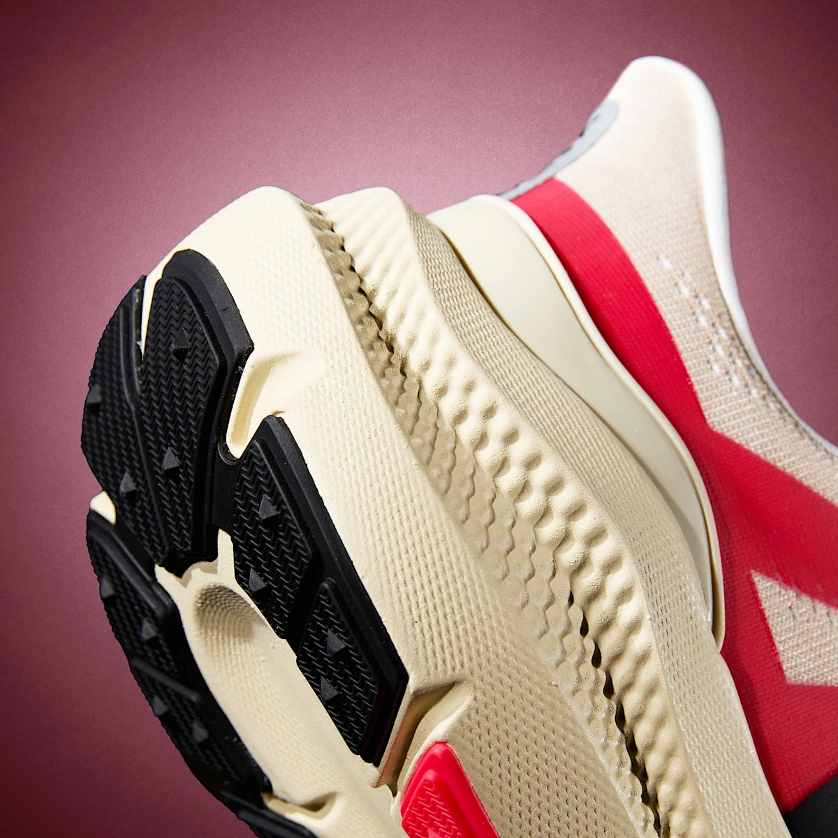 CONDOR 3 ADVANCED ENGINEERED-MESH ROSE GRADIENT CALCAIRE 6 CONDOR 3 ADVANCED ENGINEERED-MESH ROSE GRADIENT CALCAIRE