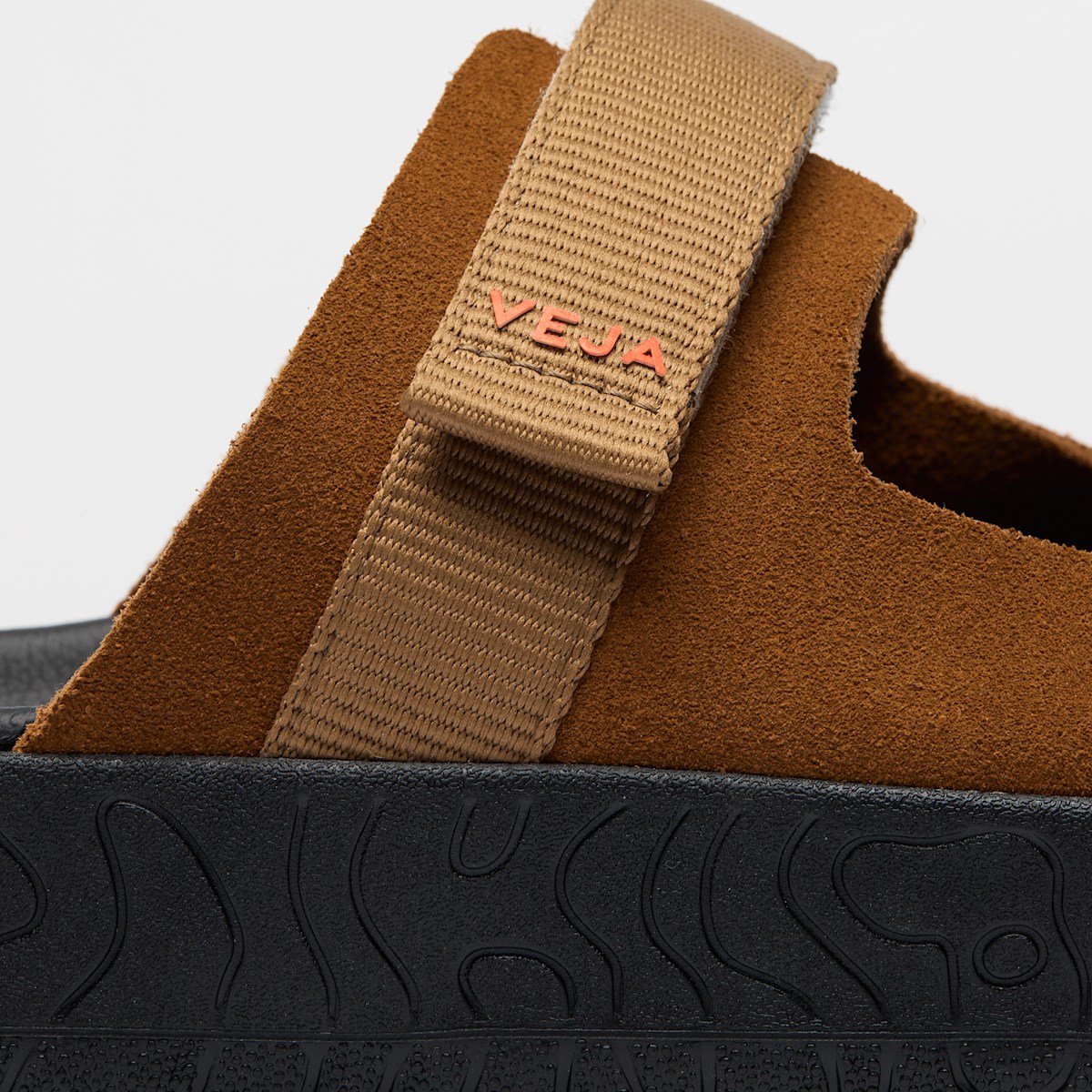 ARPOADOR SUEDE VEJA X HOMECORE COGNAC TENT BLACK 3 ARPOADOR SUEDE VEJA X HOMECORE COGNAC TENT BLACK