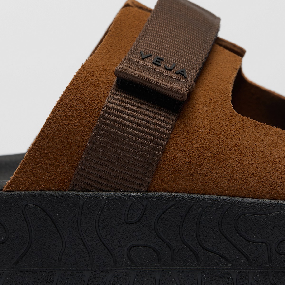 ARPOADOR SUEDE COGNAC EAGLE BLACK 3 ARPOADOR SUEDE COGNAC EAGLE BLACK