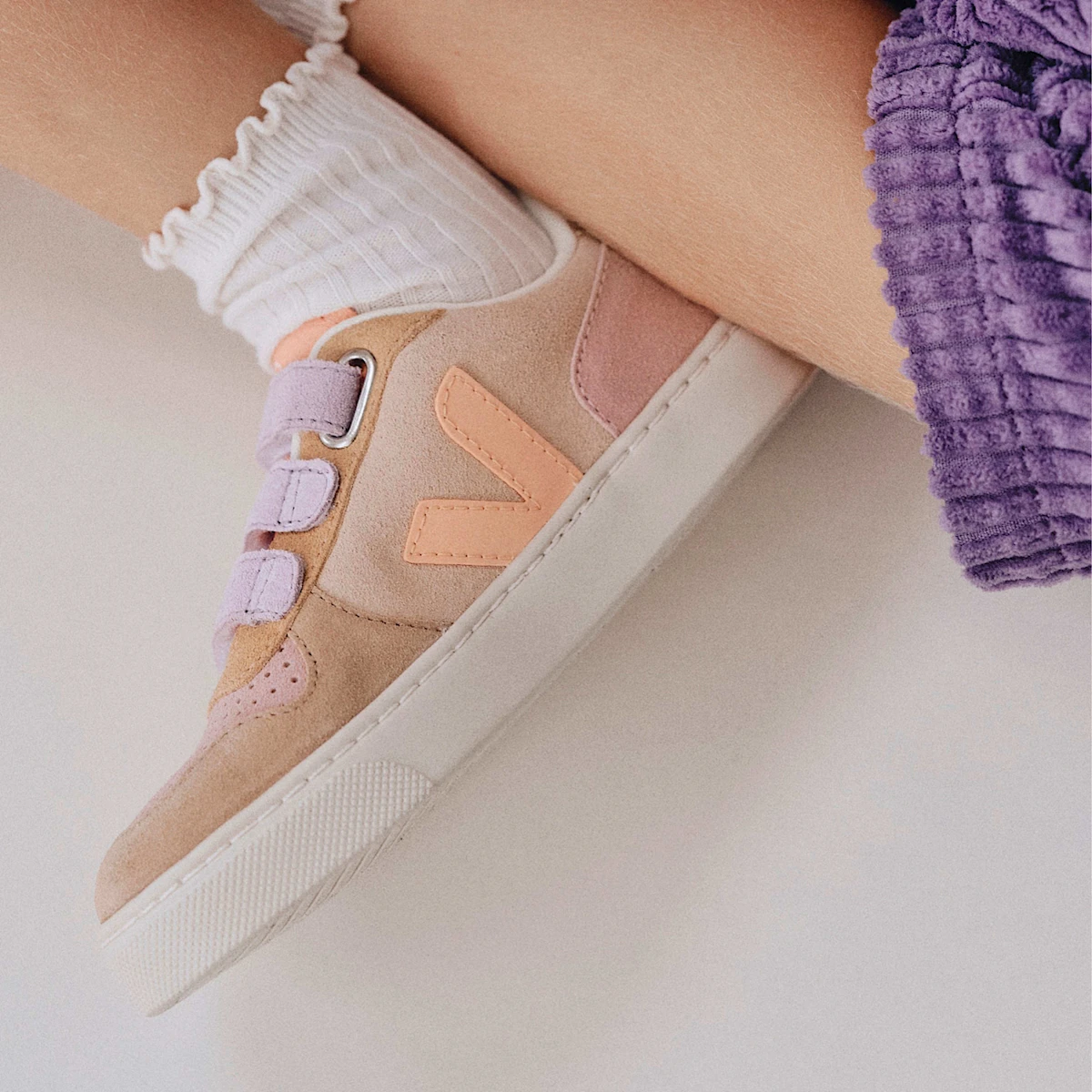 V-10 SUEDE MULTICO SABLE